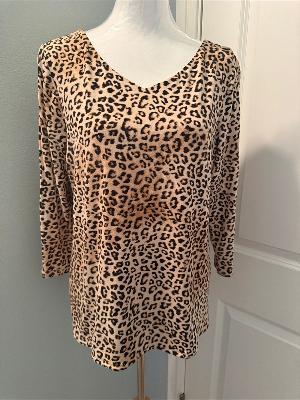 Chico's Leopard Print V-Neck Long Sleeve Top - Tan & Black